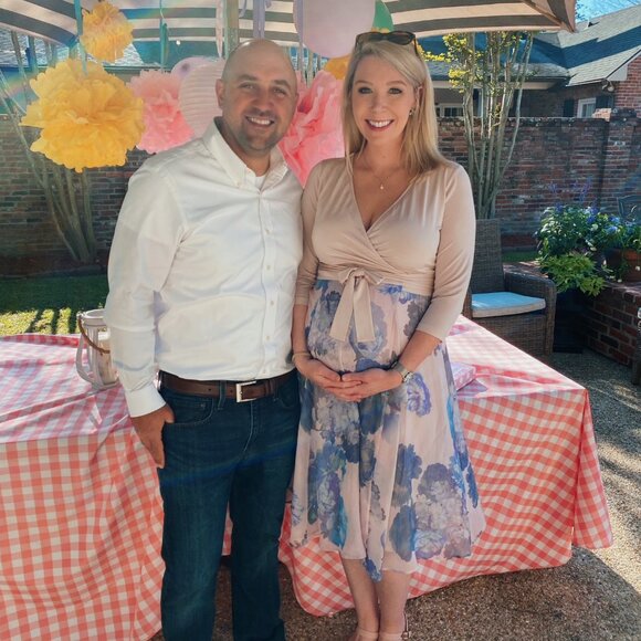 Seraphine Maternity/Nursing Wrap Dress in Pastel Blush & Blue Floral - Size 6 US - Picture 3 of 7